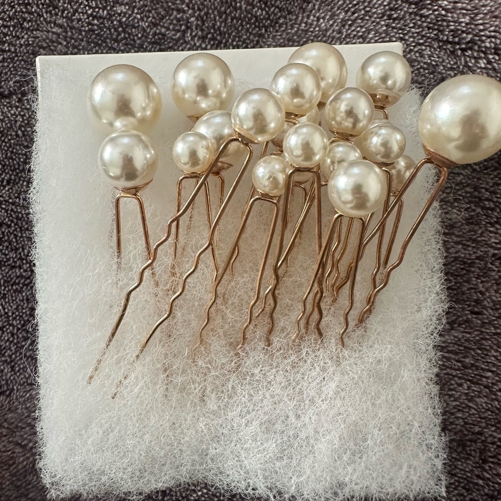 Pearl Bobby pins with gold
